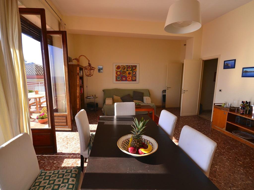 Cozy Holiday Home In Pozzillo With Terrace Acireale Exterior photo